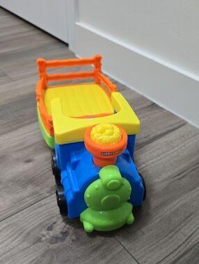 Little People Zoo Train